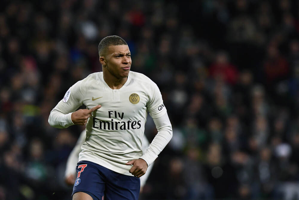 詹杜库悉数落选! NBA官方公布25年10大巨星: 东契奇第8约基奇第2